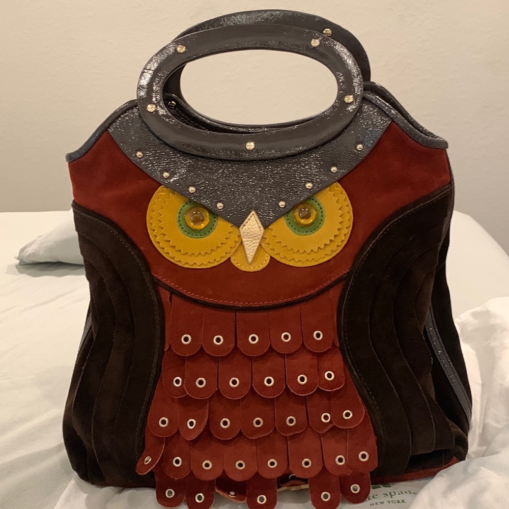 This bag will knock your socks off! Made by Kate spade in EUC!